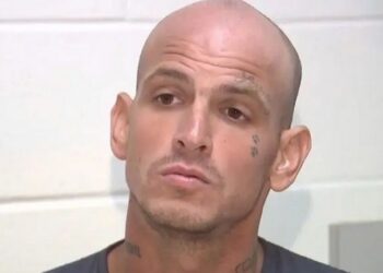 Condenado a morte procura mulher para relacionamento enquanto aguarda execução