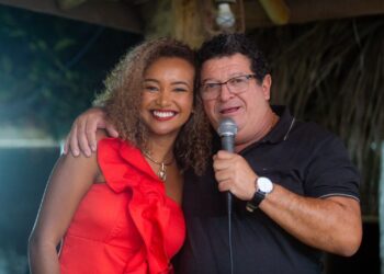 “Our teacher”: Os direitos humanos e causas sociais da pré-candidata a vereadora em Marataízes/ES (Mayara Batista)