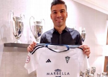 Brasileiro do Manchester United compra time na Espanha