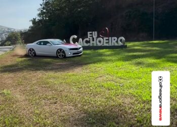 VÍDEO: Motorista de Camaro é denunciado a PC por manobras perigosas em canteiro público de Cachoeiro/ES