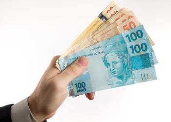 Tem DINHEIRO esquecido nos BANCOS e você pode resgatar. Dá uma olhadinha agora
