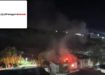 VÍDEO EXCLUSIVO: Casa pega fogo no segundo andar e mulher fica ferida em Itapemirim/ES