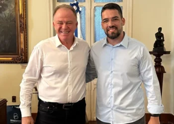 “Coelho na cartola”: Victor ex-prefeito de Cachoeiro/ES é o novo Secretário de Turismo do ES (teve até premonição, olhe o vídeo)